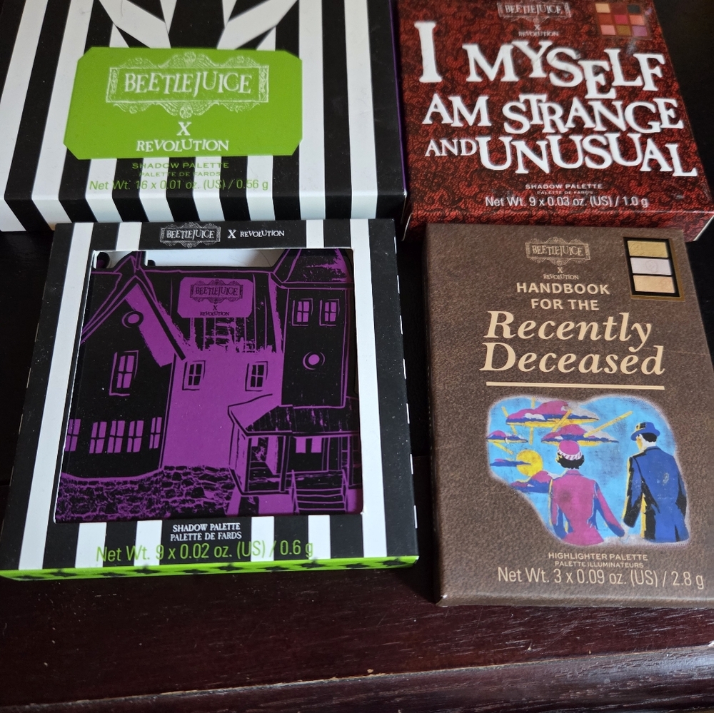 Makeup Revolution Beetlejuice Shadow Palette